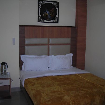 Rāipur Hotel Dolphin المظهر الخارجي الصورة